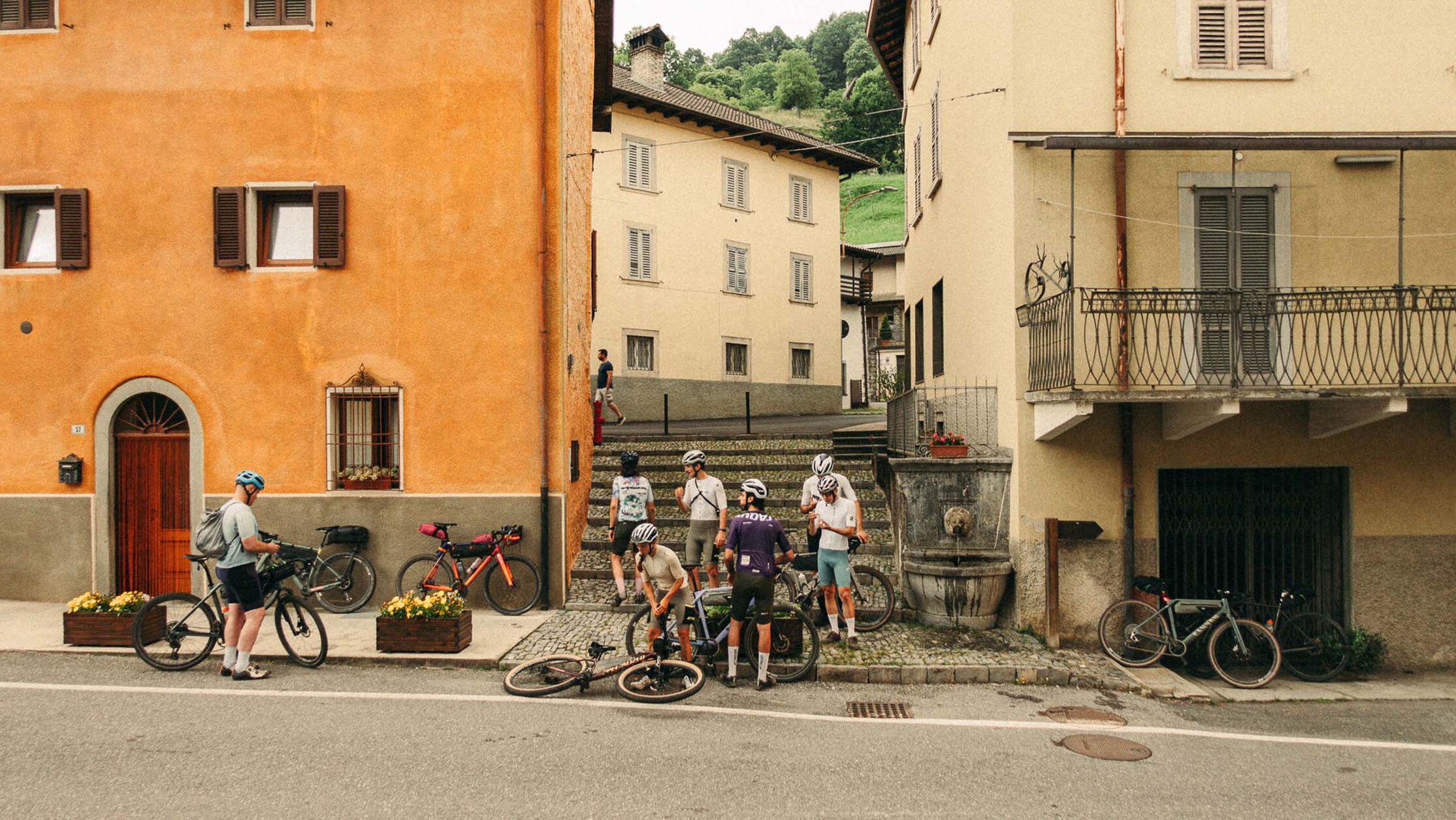 Long distance cycling tips:  Expert advice and strategies.
